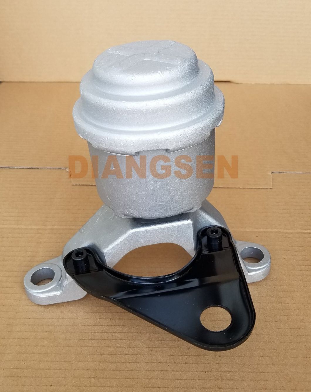 Car Rubber Spare Auto Parts Base Motor Mounting Engine Mount for Mazda2/Fiesta