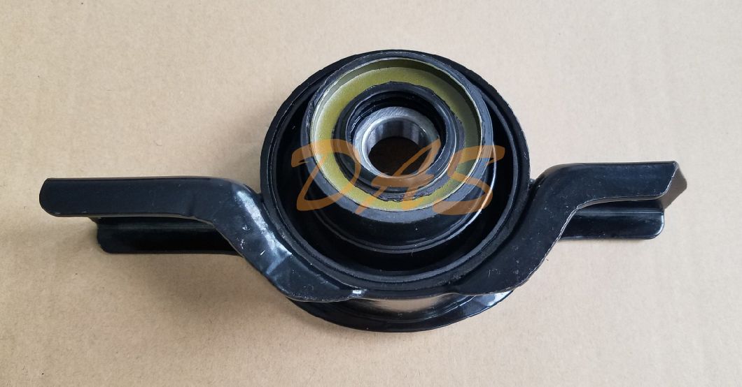 MR580647 Japanese car spare parts auto rubber center bearing support for Mitsubishi